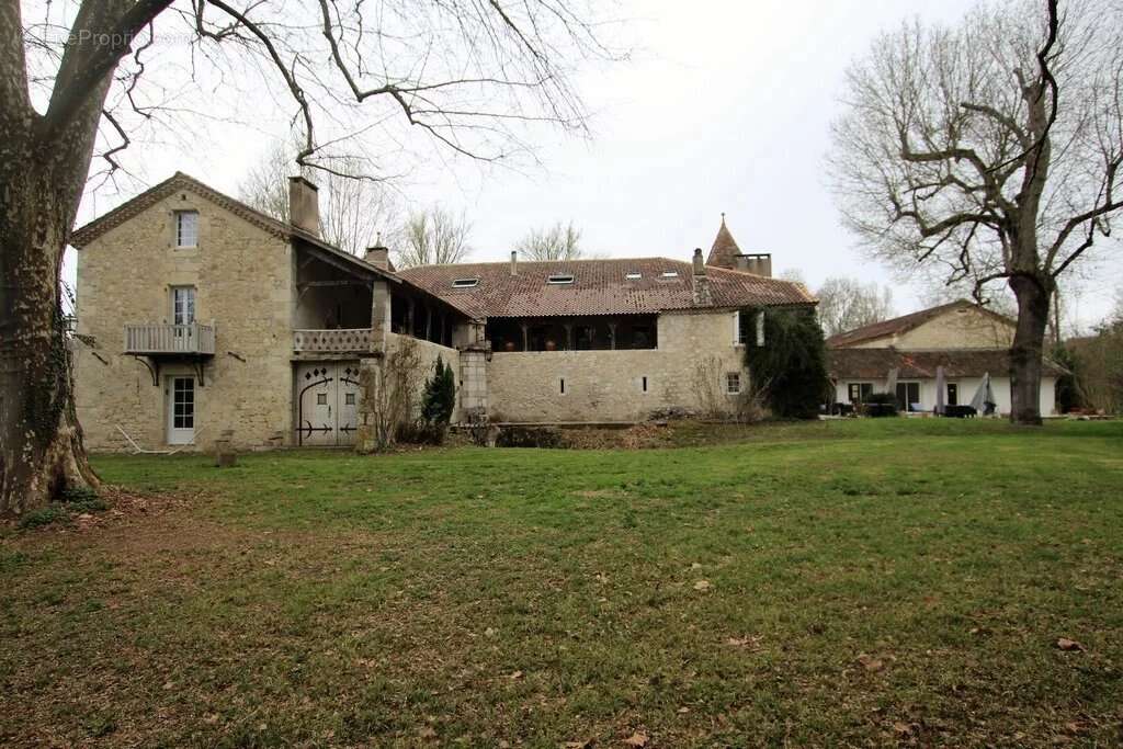 Maison à LAUZERTE