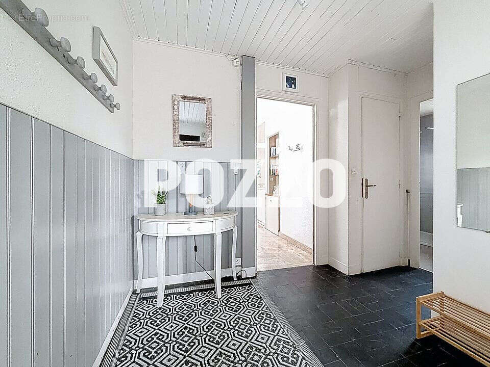 Maison à DONVILLE-LES-BAINS