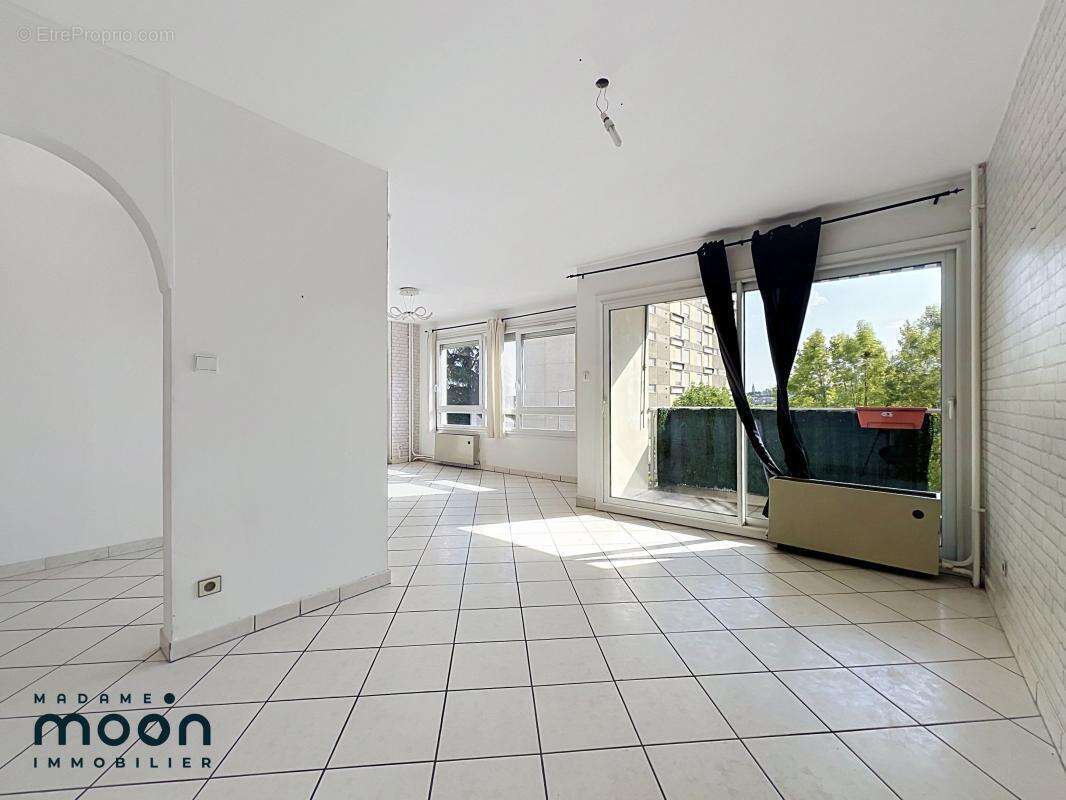 Exclusivité Oullins Pierre Bénite Montmein appartement - Cave - Balcon T4 77m² - photo 12