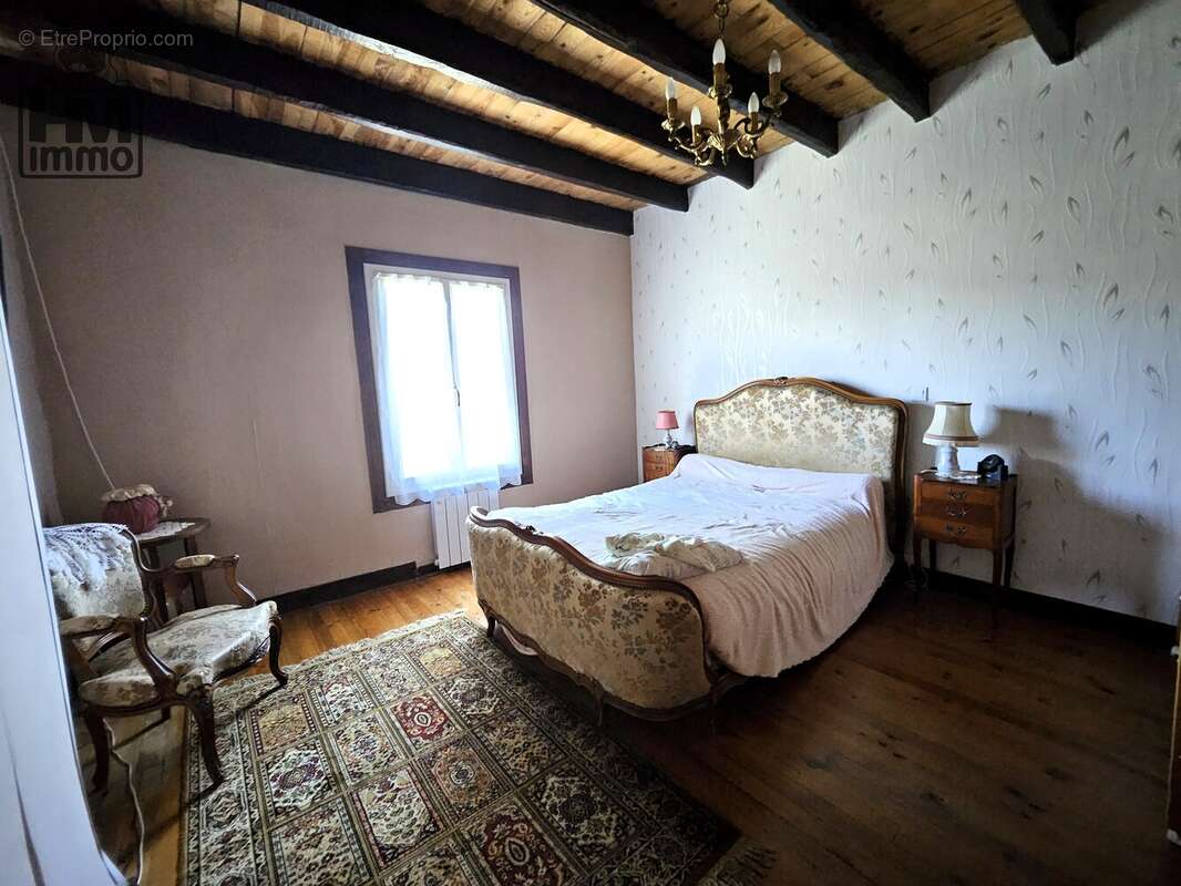 n°2 - Maison à RILHAC-LASTOURS