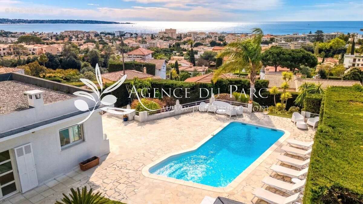 Maison à VALLAURIS