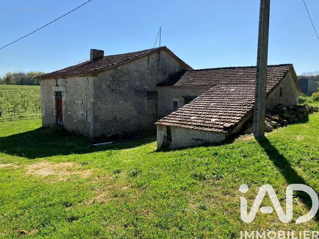 Maison 214 m² à Sainte-Colombe-De-Villeneuve  - photo 5