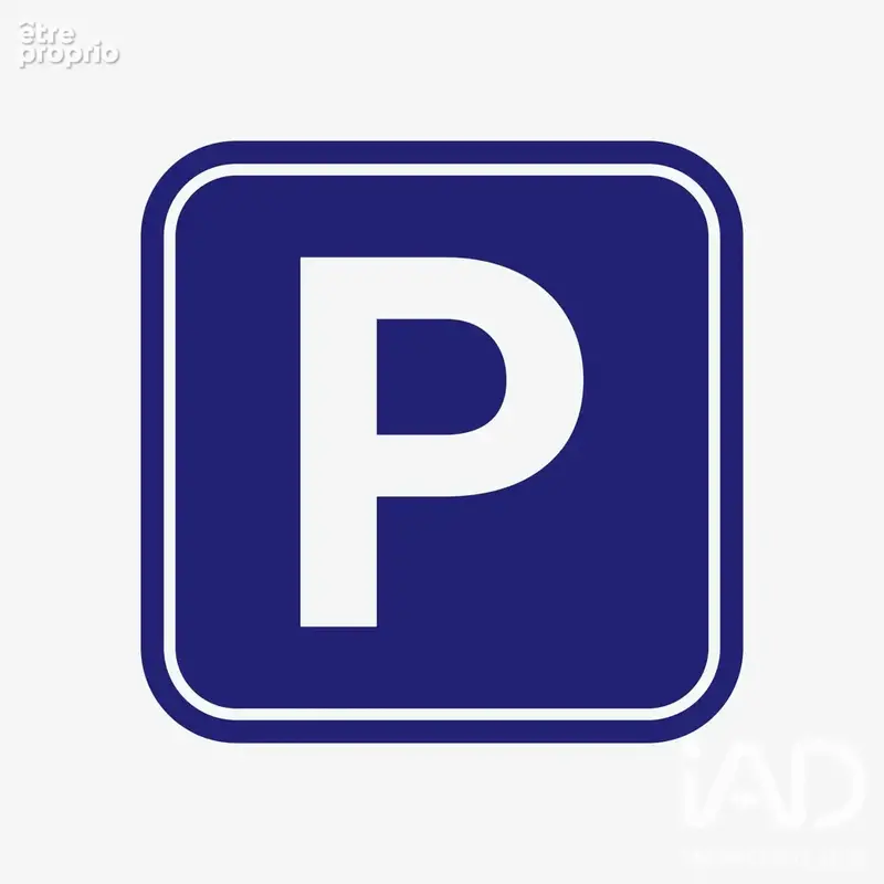 Photo 1 - Parking à SAINTE-MAXIME