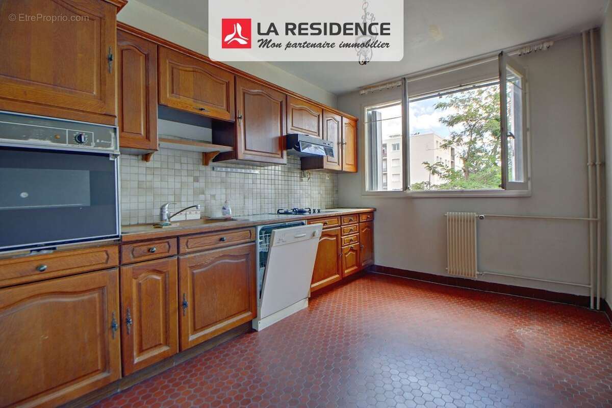 Appartement à VERNEUIL-SUR-SEINE