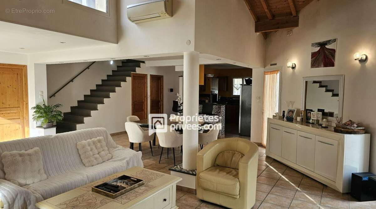 Maison d'architecte Latour-Bas-Elne 5 pièces de 145 m2 - photo 4
