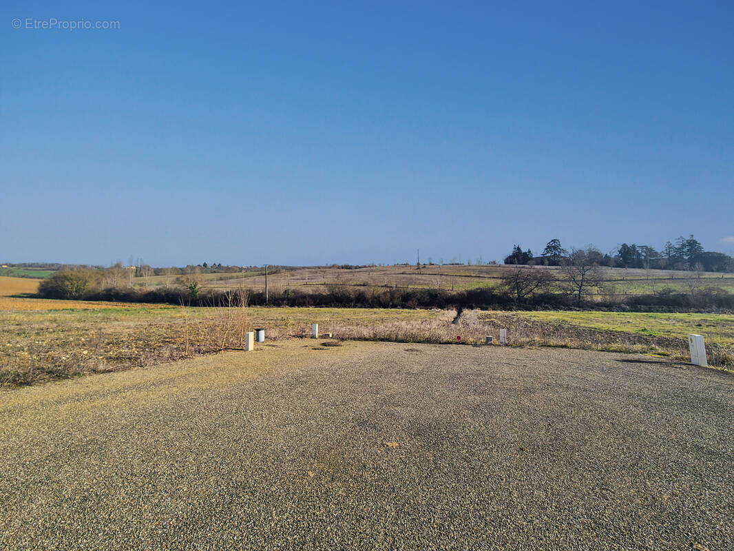 Terrain à LEBOULIN