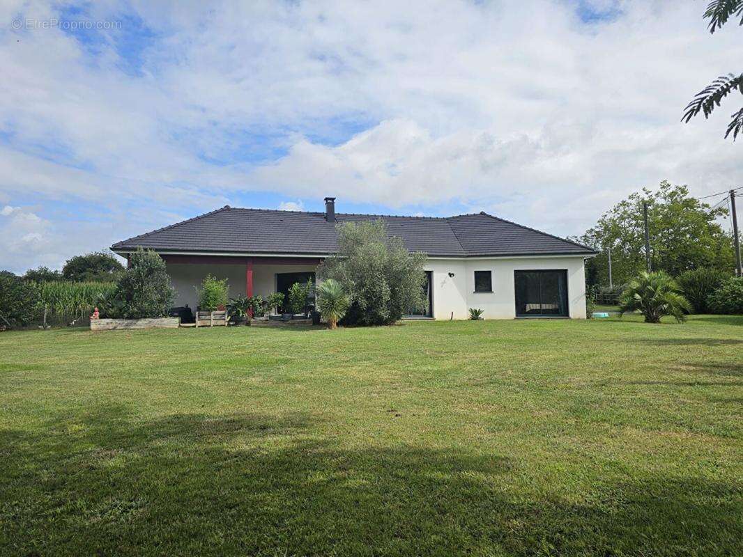 Maison à IDAUX-MENDY