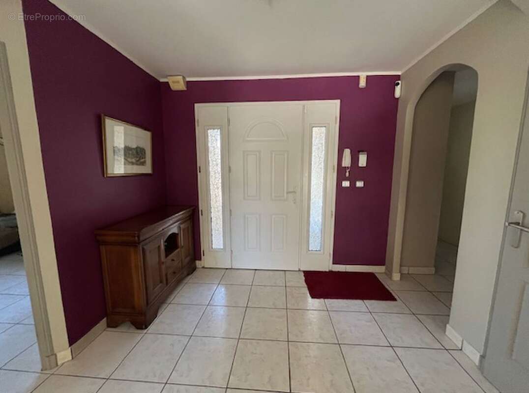 Maison à FONTAINES-SAINT-MARTIN