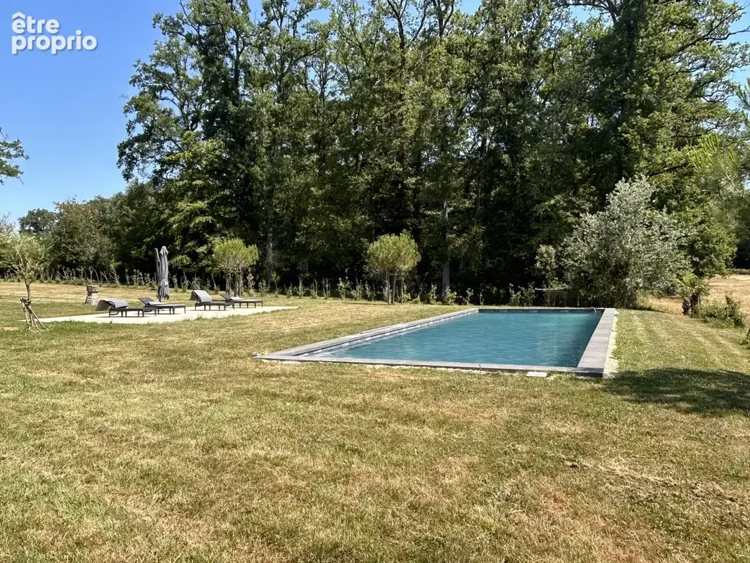 Exceptionnel château XIXème rénové sur 24ha avec piscine - photo 16