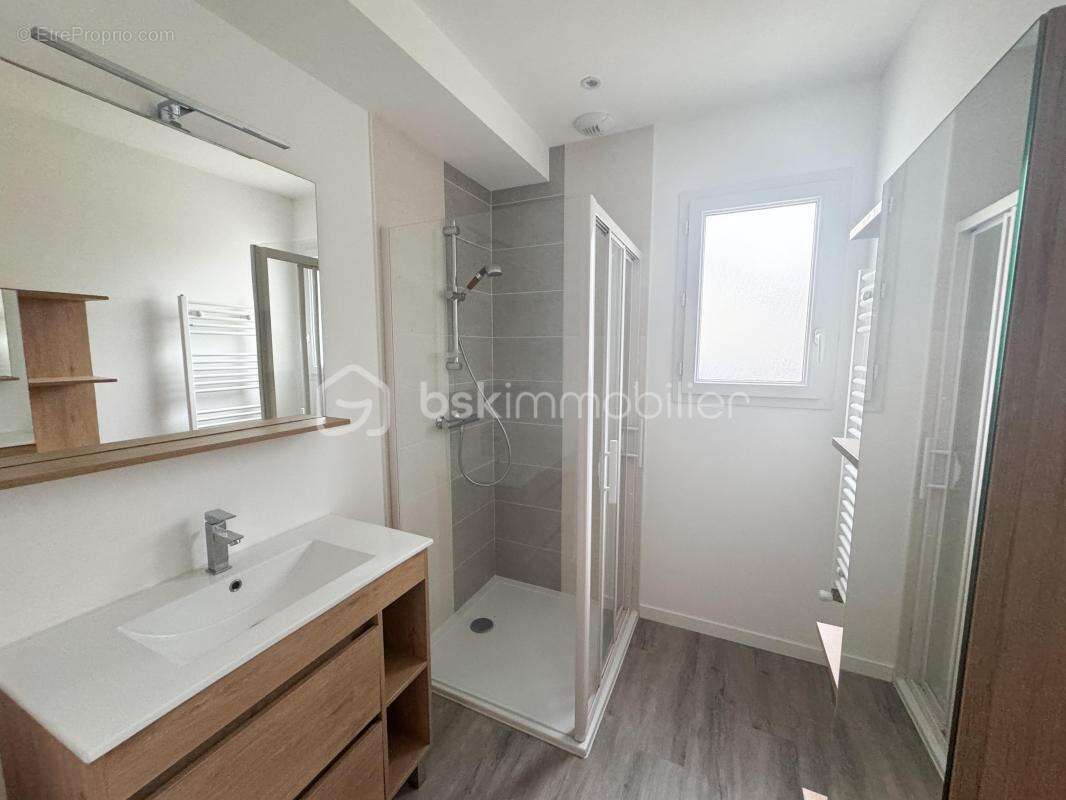 Maison à COMBOURTILLE