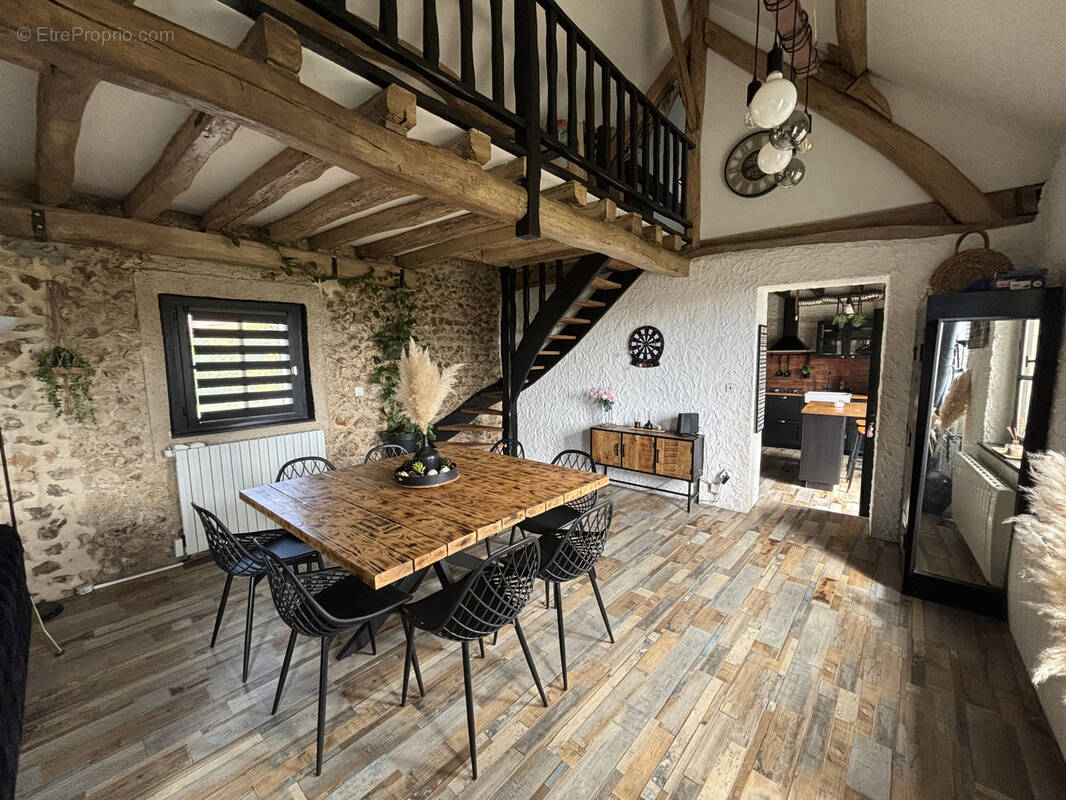 Maison à CHATEAUNEUF-EN-THYMERAIS