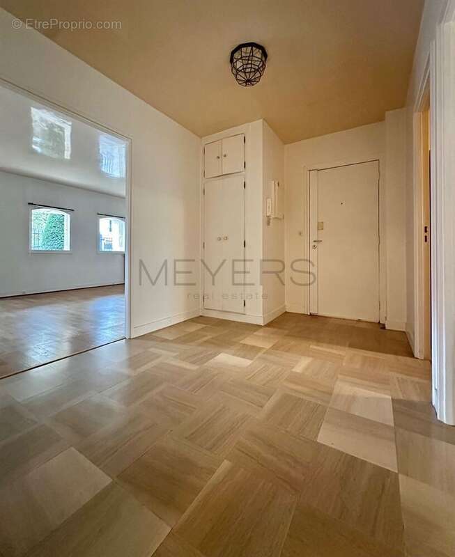Appartement à VERSAILLES