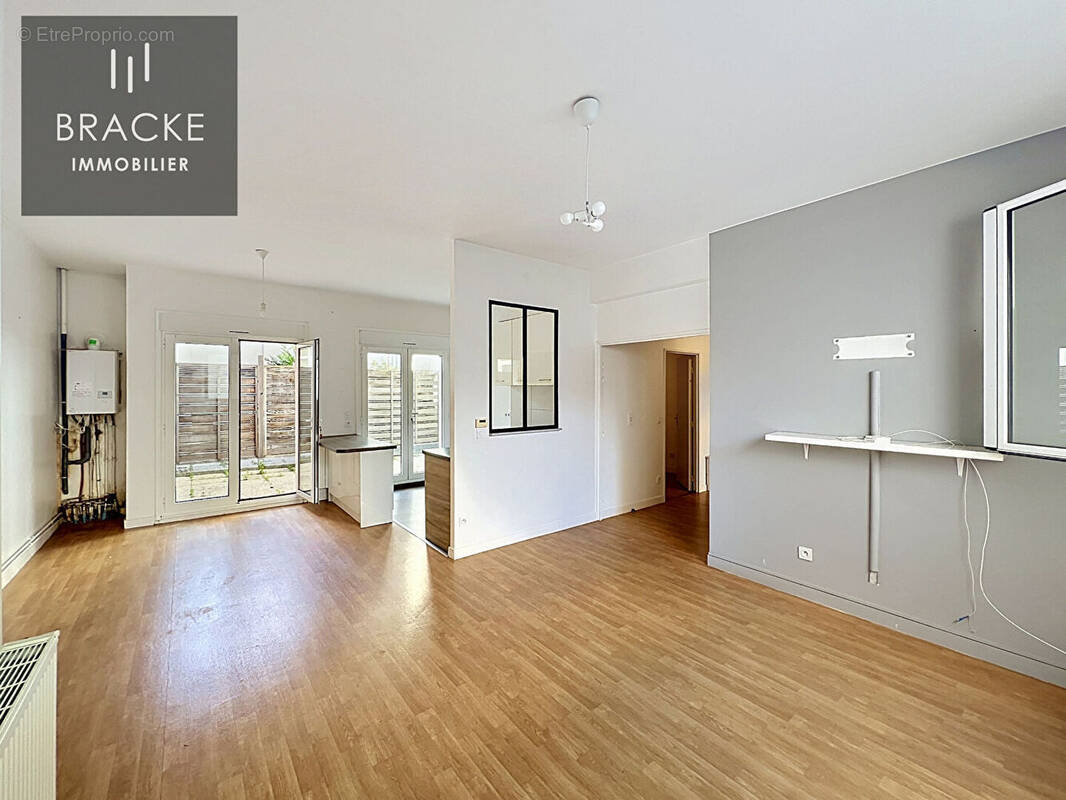 Appartement à LA GARENNE-COLOMBES