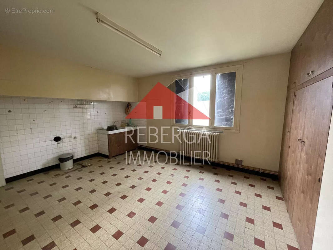 Maison à LABRUGUIERE