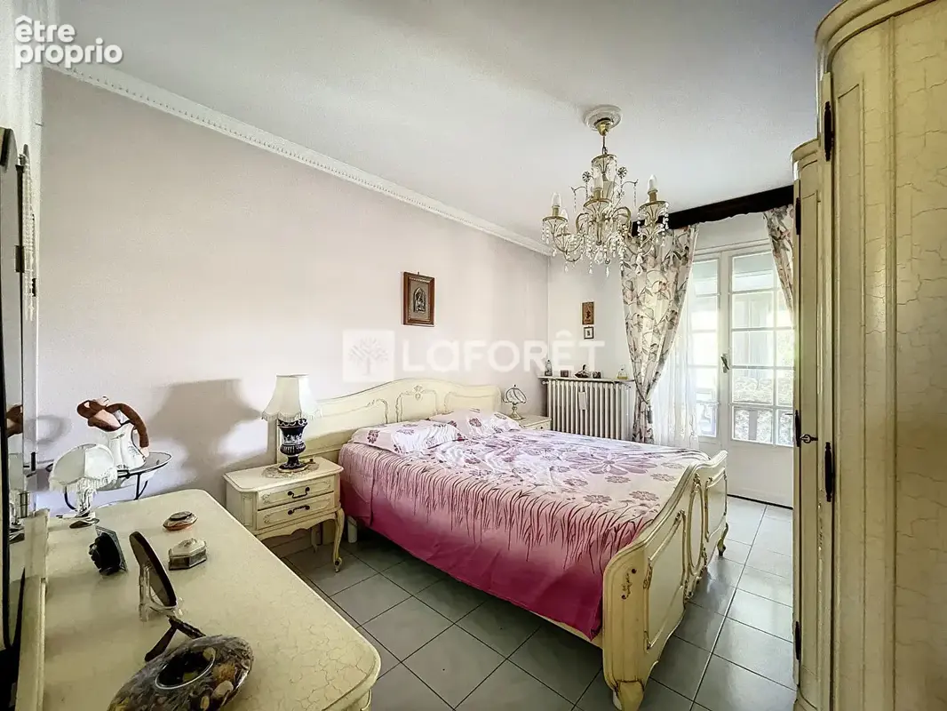 Laforêt Luzarches - Maison individuelle familiale sur Chaumontel de 168 m2 environ - photo 8