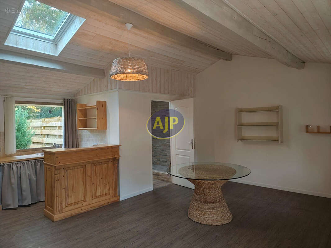 Maison à GRAYAN-ET-L'HOPITAL