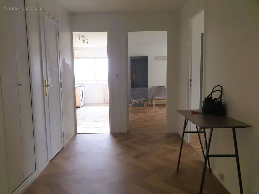 Photo 3 - Appartement à DEVILLE-LES-ROUEN