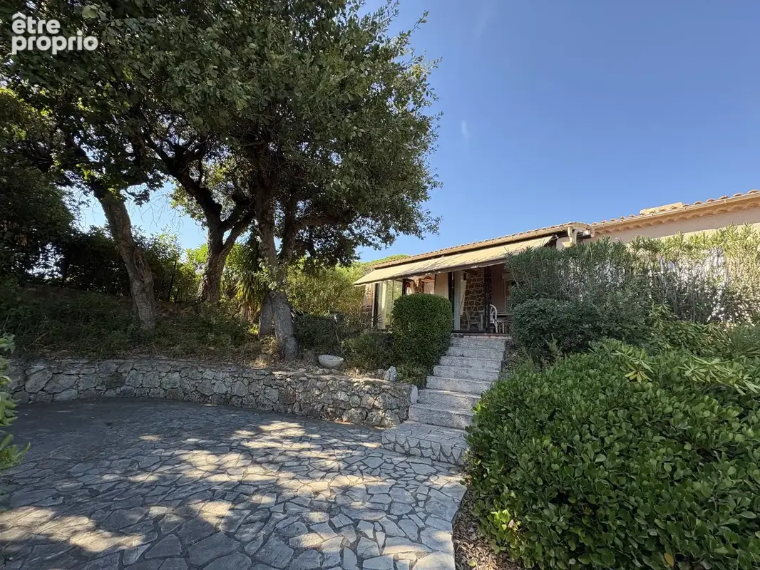 Maison à rénover à Grimaud - photo 4