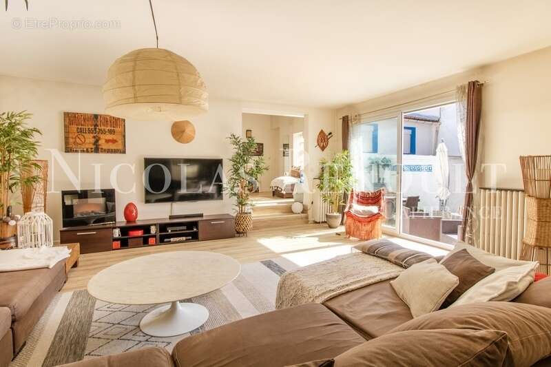 Loft spacieux, proche du centre-ville - photo 5
