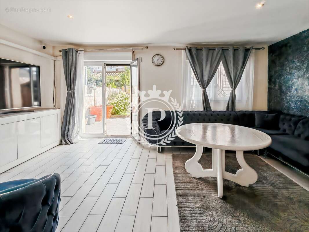 Maison à NEUILLY-SUR-MARNE