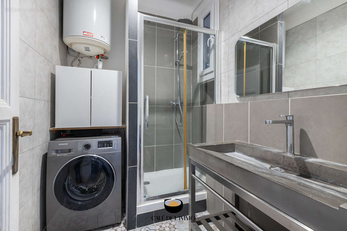 Appartement à MARSEILLE-7E