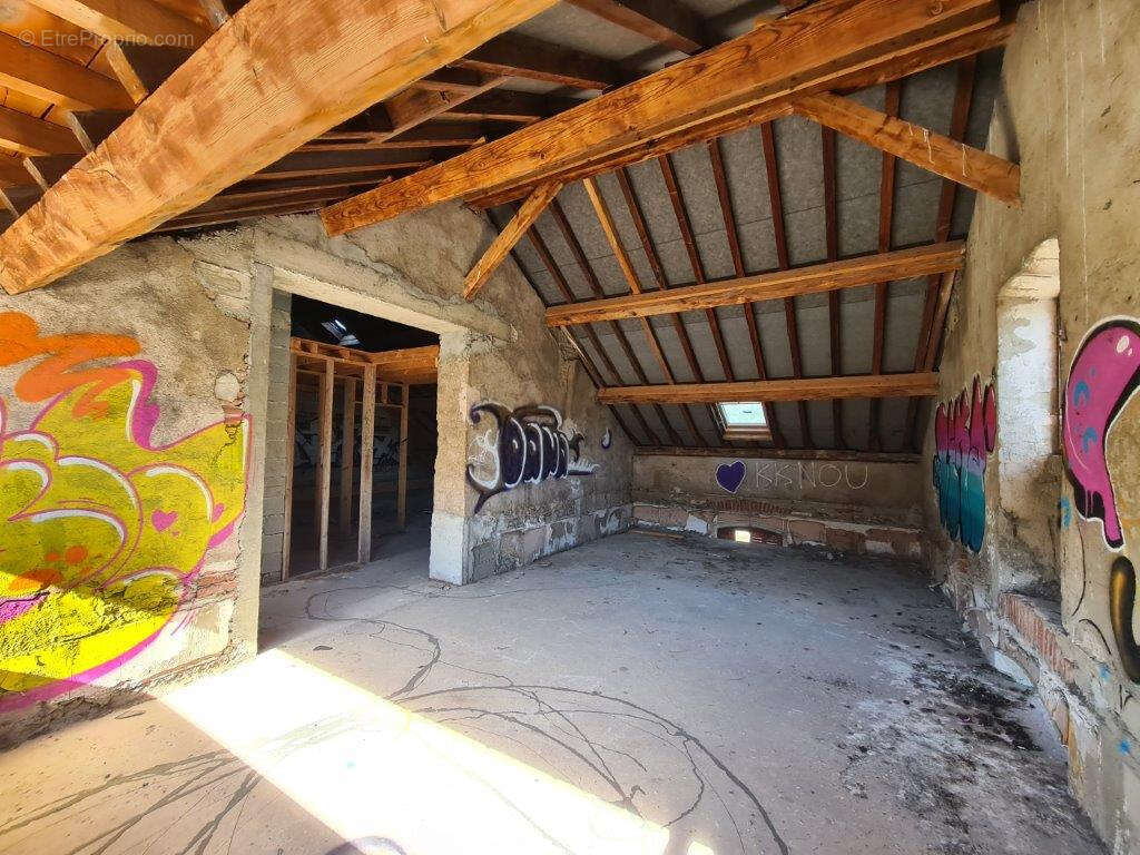 Appartement à SAINT-PAUL-DE-JARRAT