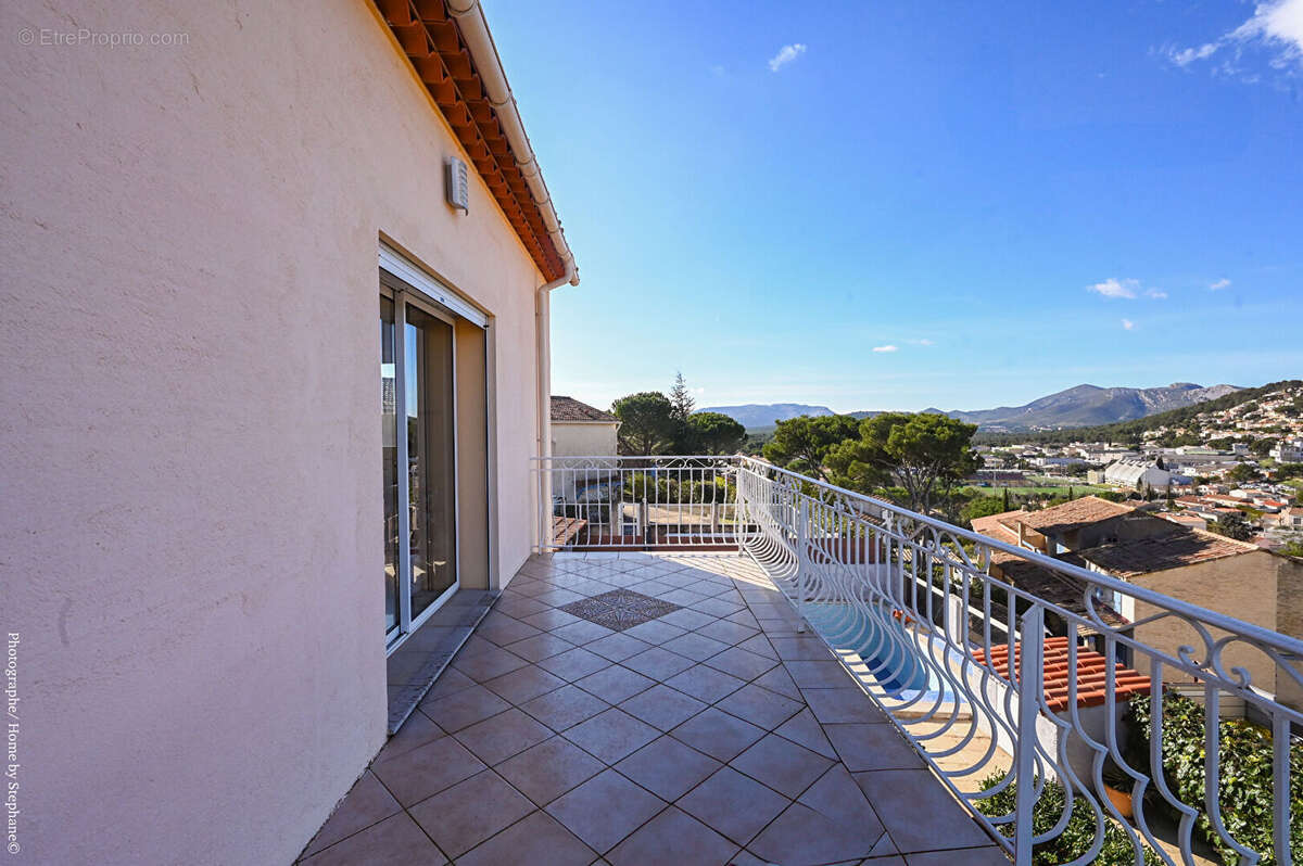 Maison à CARNOUX-EN-PROVENCE