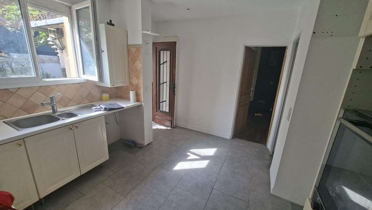 Maison 49 m² à Le Bourget  - photo 3