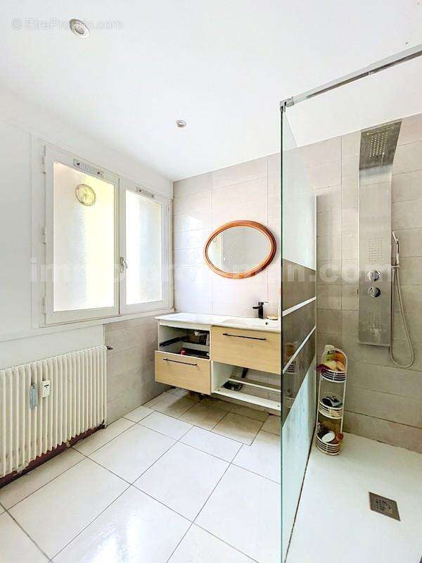 Appartement_T4_Annemasse_Proche_Genève_Ceva_tram_Suisse_investissement_hyper_centre_Séjour_