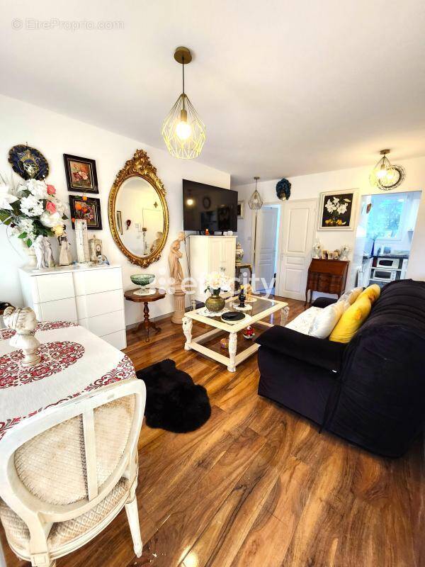 Appartement à LE CANNET