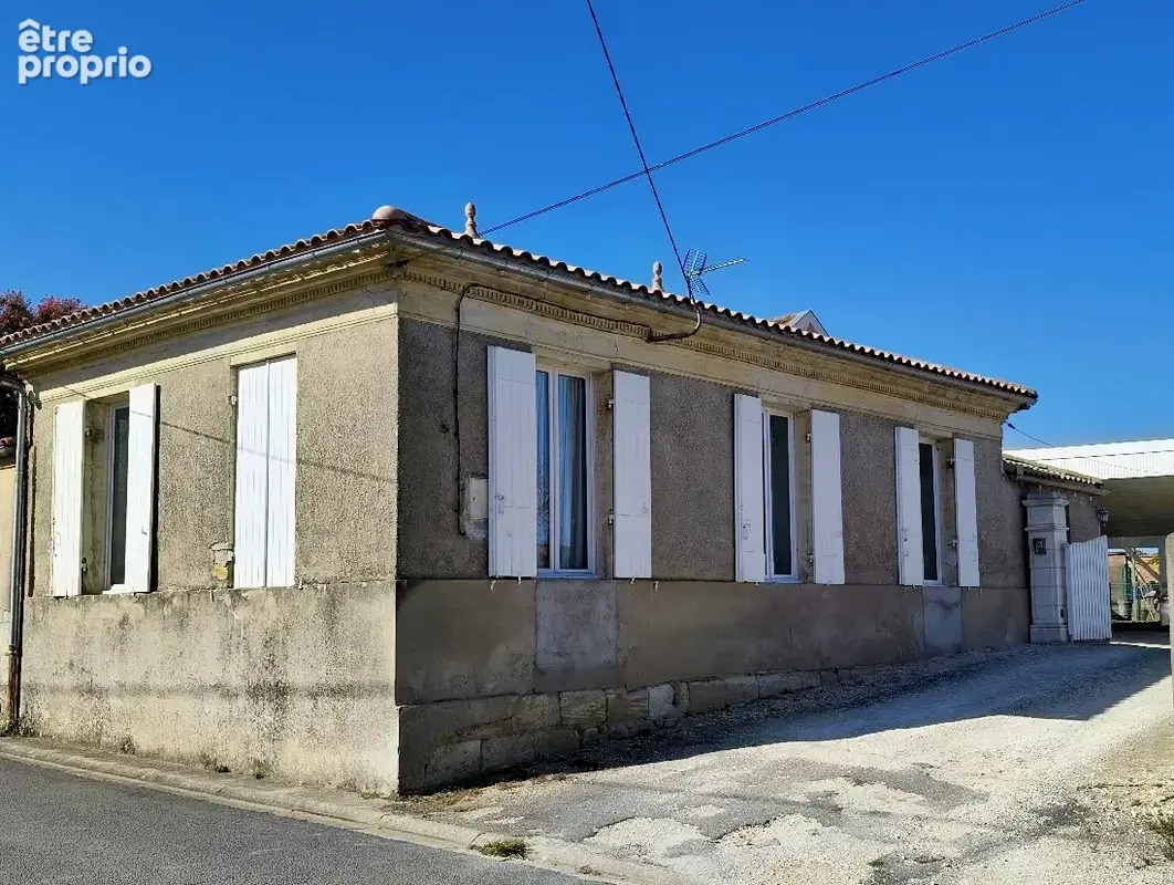 Photo Maison à Saint-Ciers-De-Canesse au prix de 257 000€