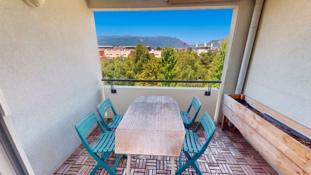 Appartement à SAINT-MARTIN-D'HERES