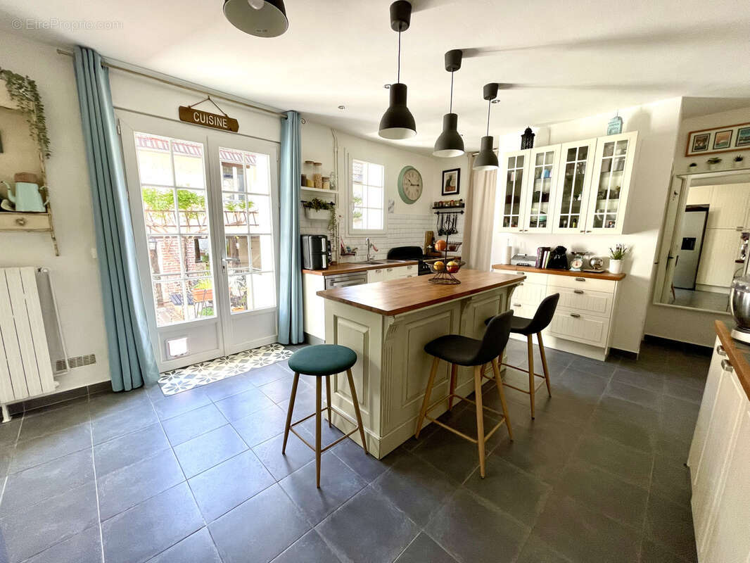 Maison à FRENEUSE