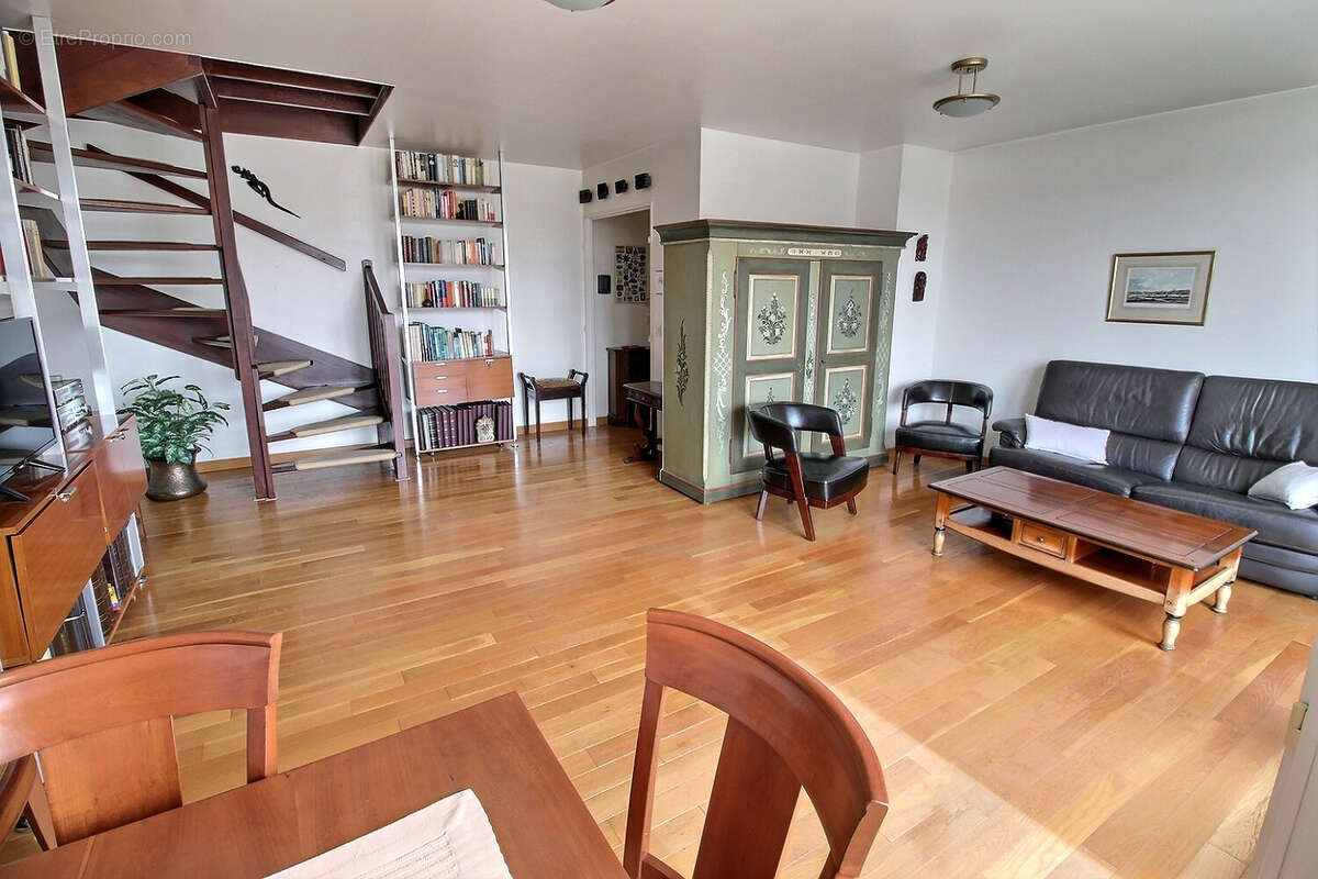 Appartement à MONTIGNY-LE-BRETONNEUX