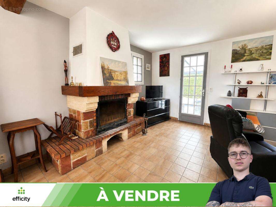 Maison 143 m² à Descartes  - photo 9
