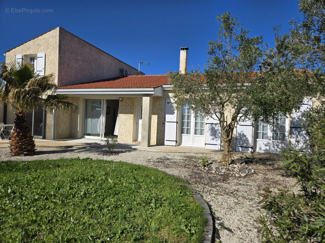 Maison à SAINT-AGNANT
