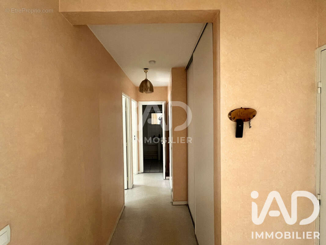 Photo 7 - Appartement à NEUVILLE-EN-FERRAIN