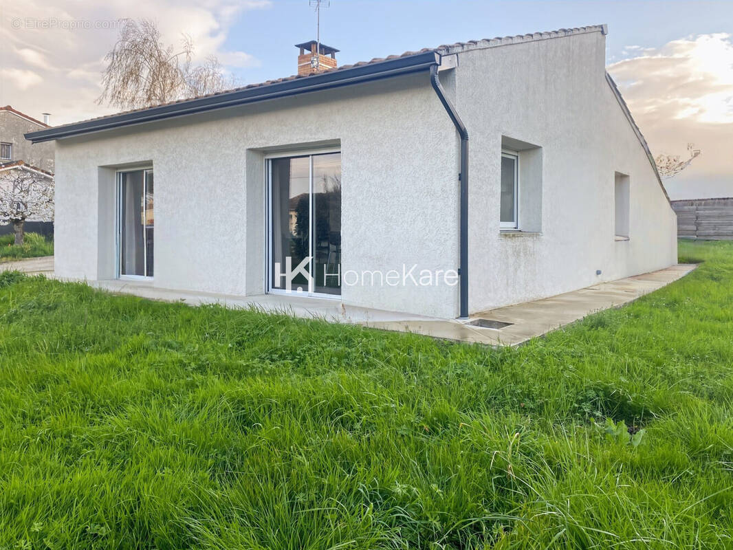 Maison à SAINT-LOUP-CAMMAS