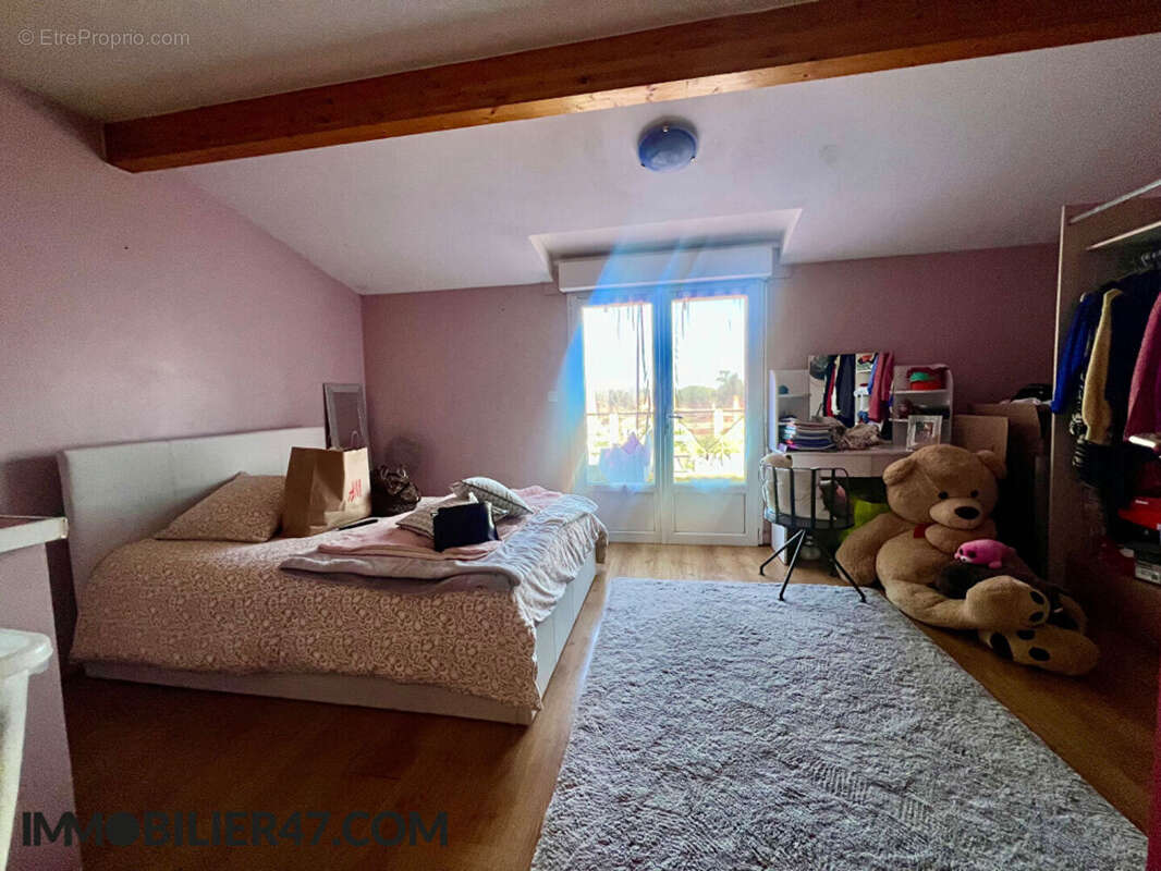 Appartement à SAINTE-LIVRADE-SUR-LOT
