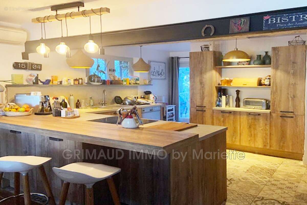 Maison à LA GARDE-FREINET