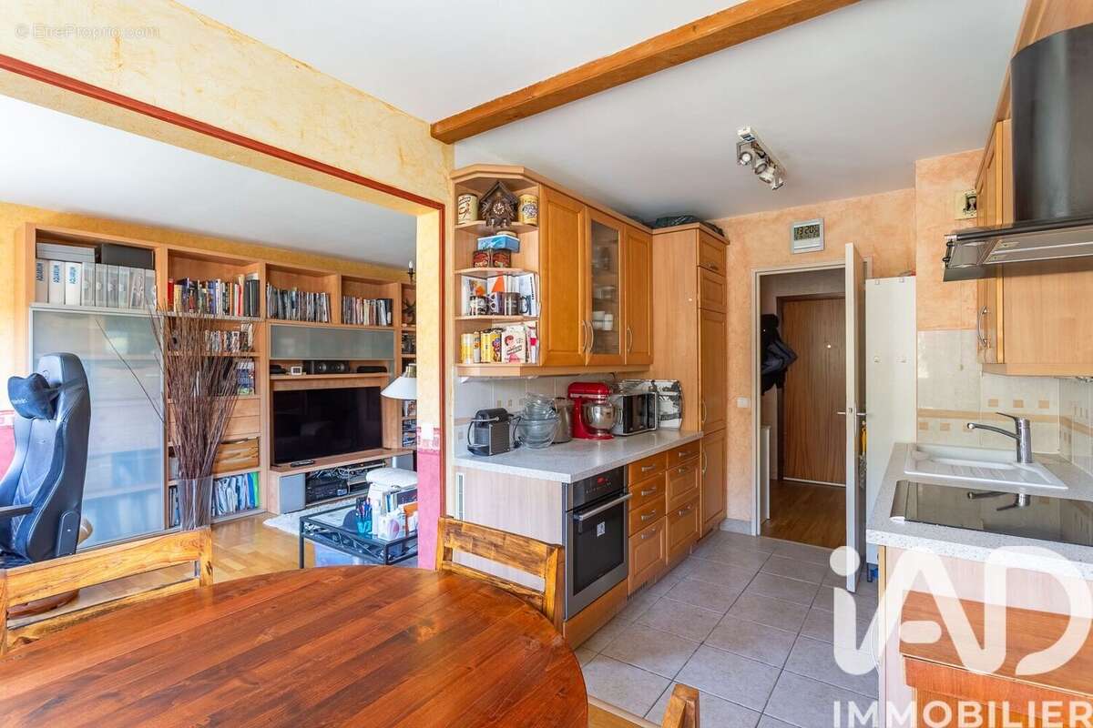 Photo 9 - Appartement à JUVISY-SUR-ORGE