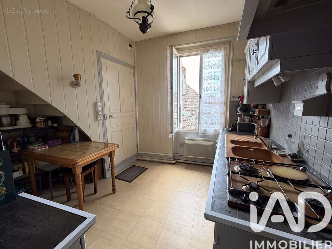 Appartement 186 m² à Neuvy-Sur-Barangeon  - photo 9