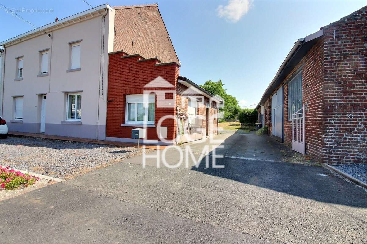 Appartement à VIOLAINES