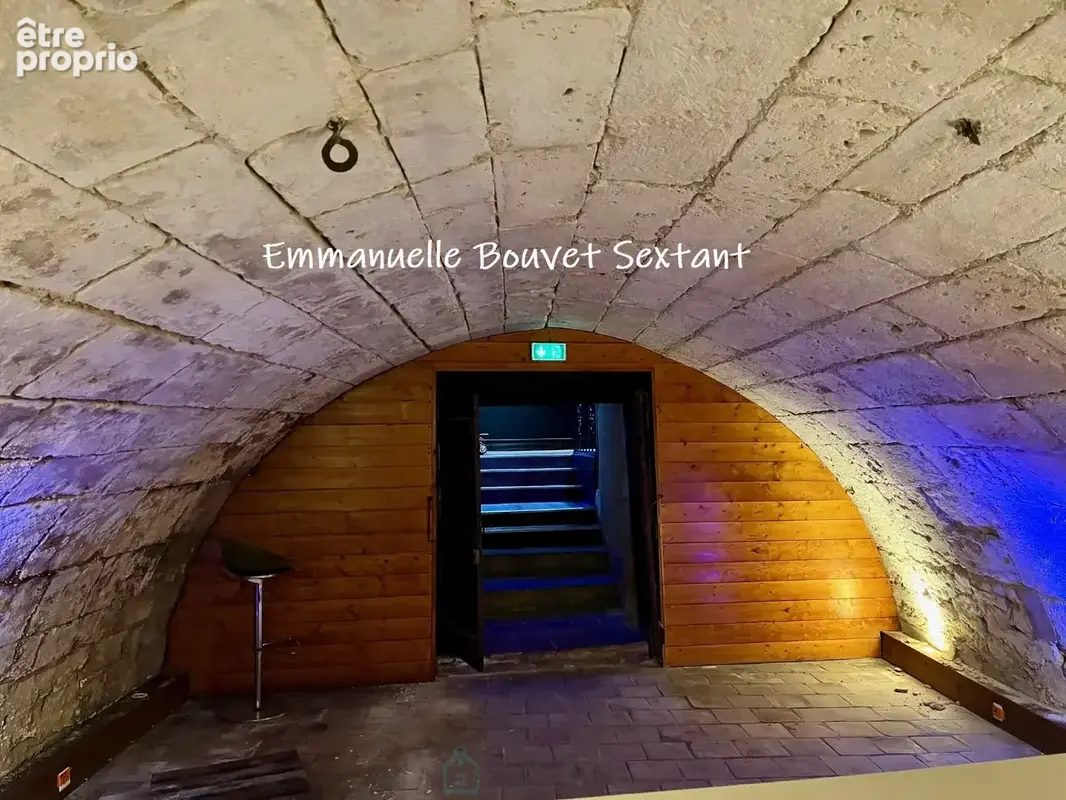 Bergerac centre-historique, immeuble à usage commercial permettant des projets divers - photo 9