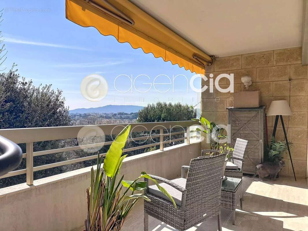 Appartement à LE CANNET