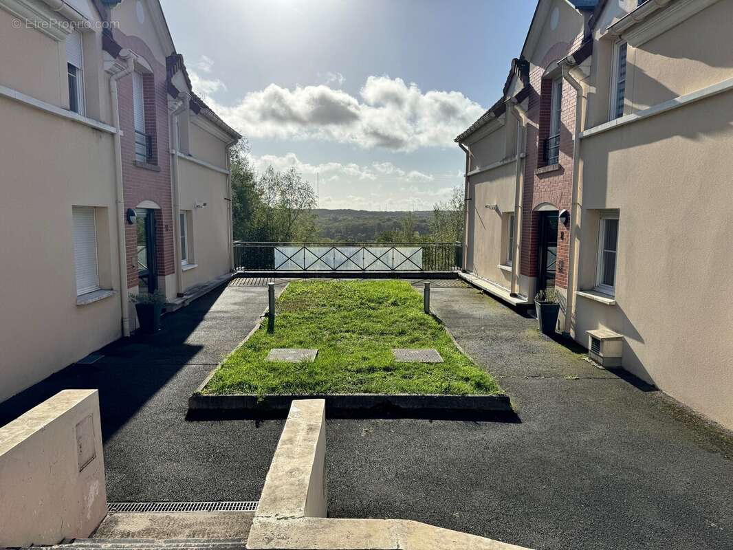 Appartement 47 m² à Saint-Fargeau-Ponthierry  - photo 2