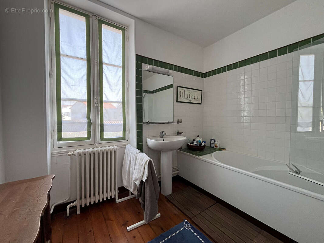 VILLA "Surprise" - vue mer - Saint-Trojan les Bains - 225 m² - 11 pièces - photo 11
