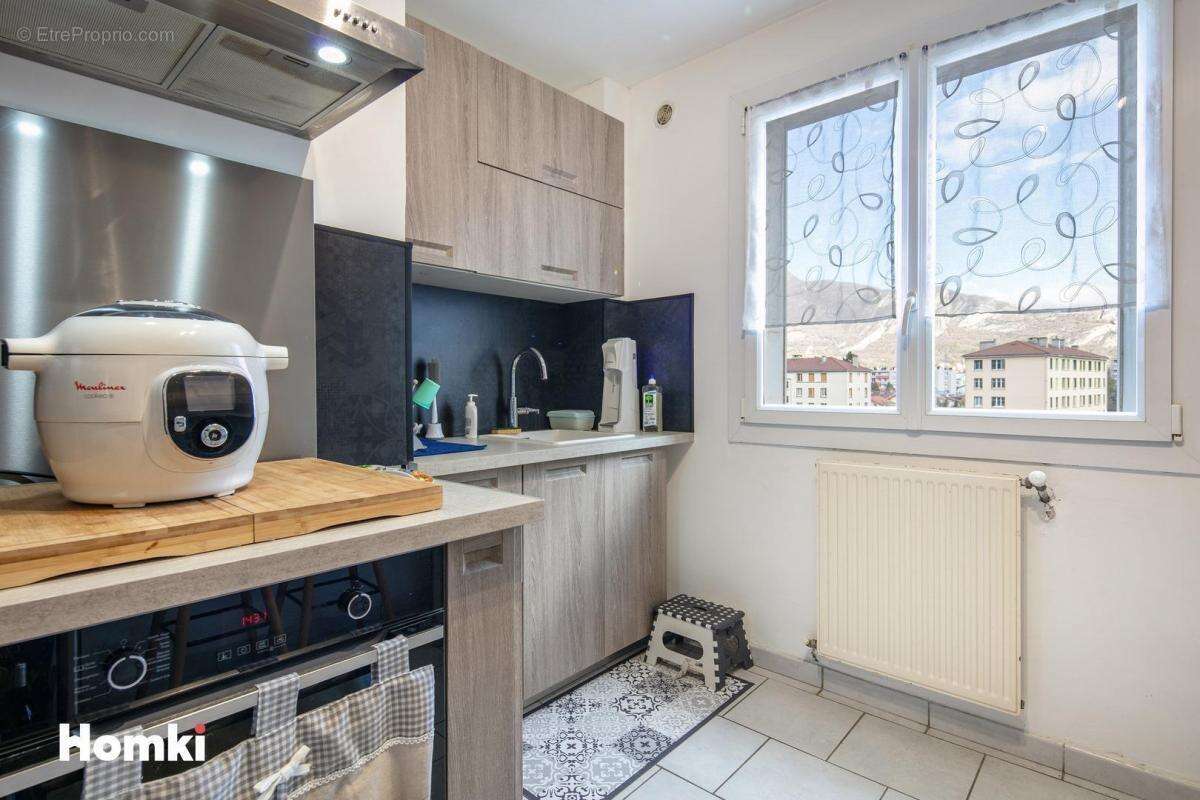 Appartement à FONTAINE