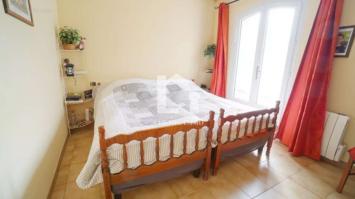 Maison à GREOLIERES