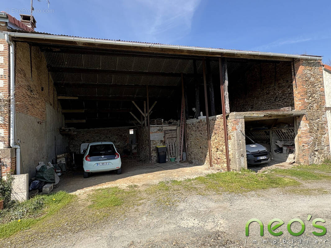 Maison à SAINT-ANDRE-DE-LA-MARCHE